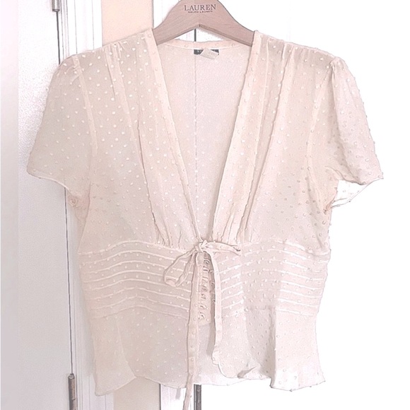 Gorgeous White Searle Top with Pearl Buttons & Tie Detail! Romantic & Sexy! 10 - Picture 1 of 8
